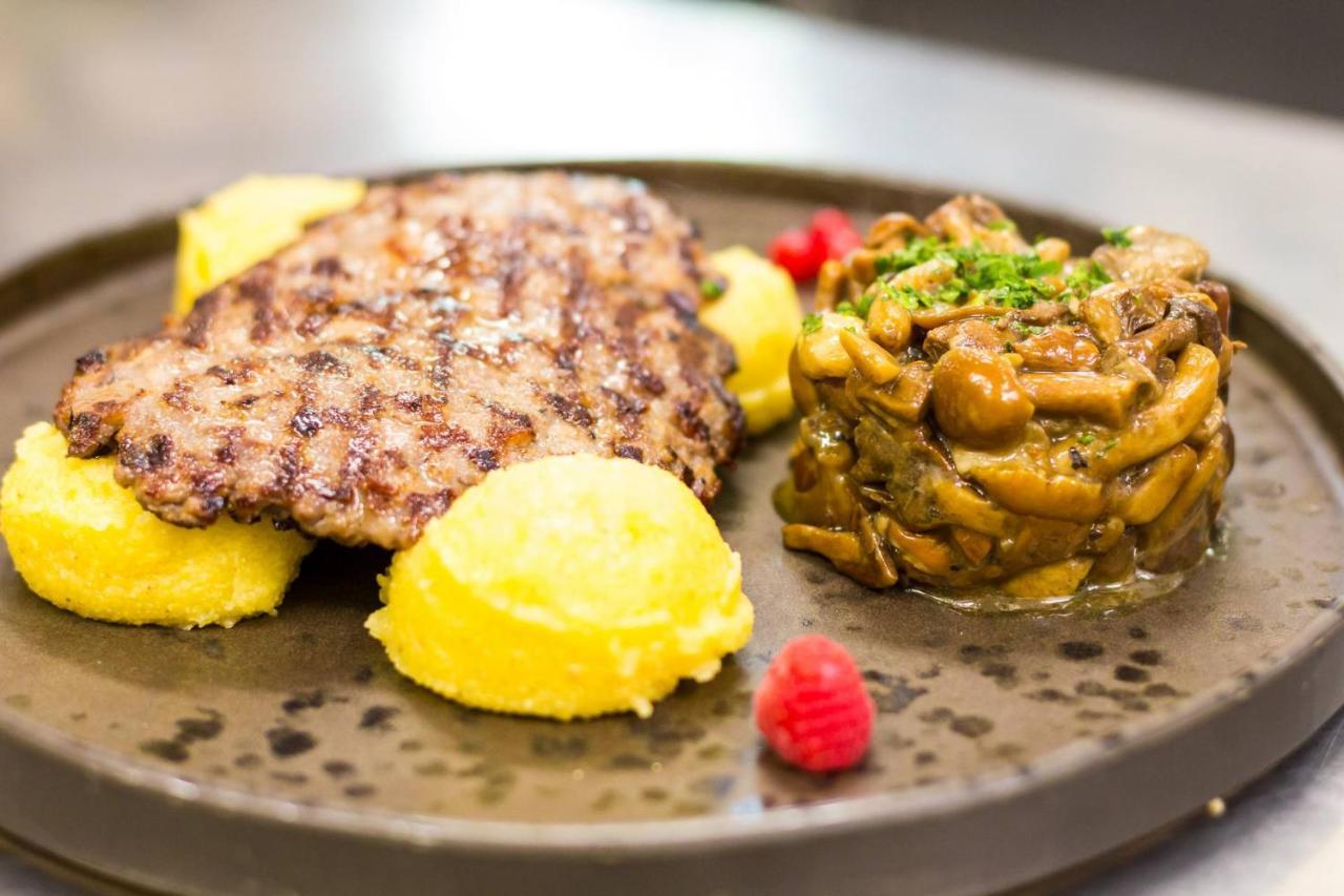 & Ristorante Dovich